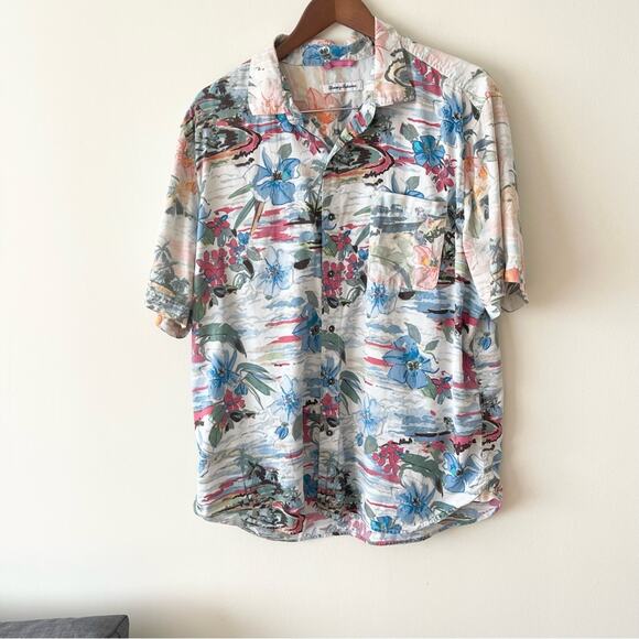 Tommy Bahama Hawaiian Short Sleeve Shirt Metal Buttons Floral Men’s size XL - Picture 1 of 9